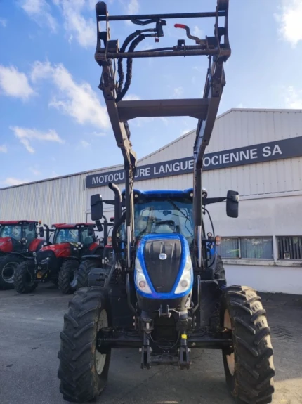 New Holland T6 145 AUTO COMMAND