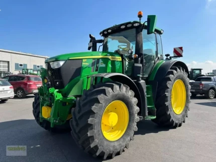 John Deere 6R230