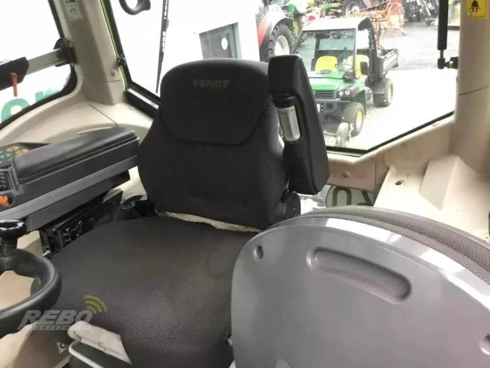Fendt 828 PROFI PLUS d'occasion — photo 37