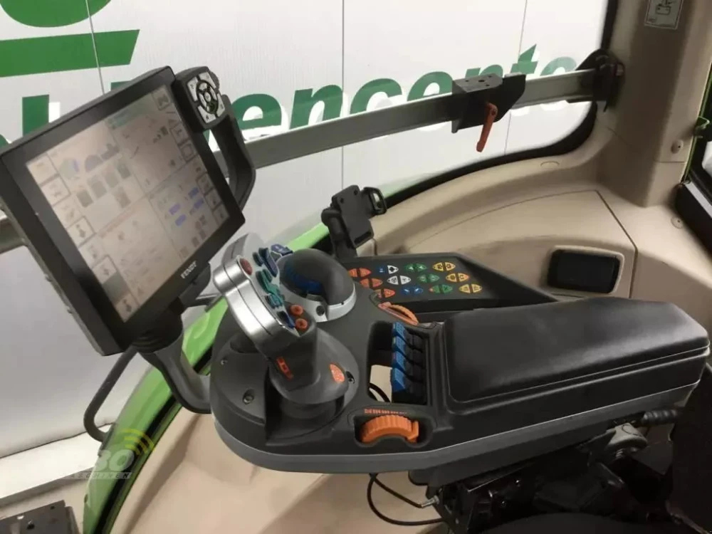 Fendt 828 PROFI PLUS d'occasion — photo 38