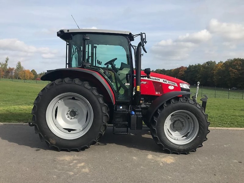 Massey Ferguson MF 5709 M DYNA-4 d'occasion — photo 6
