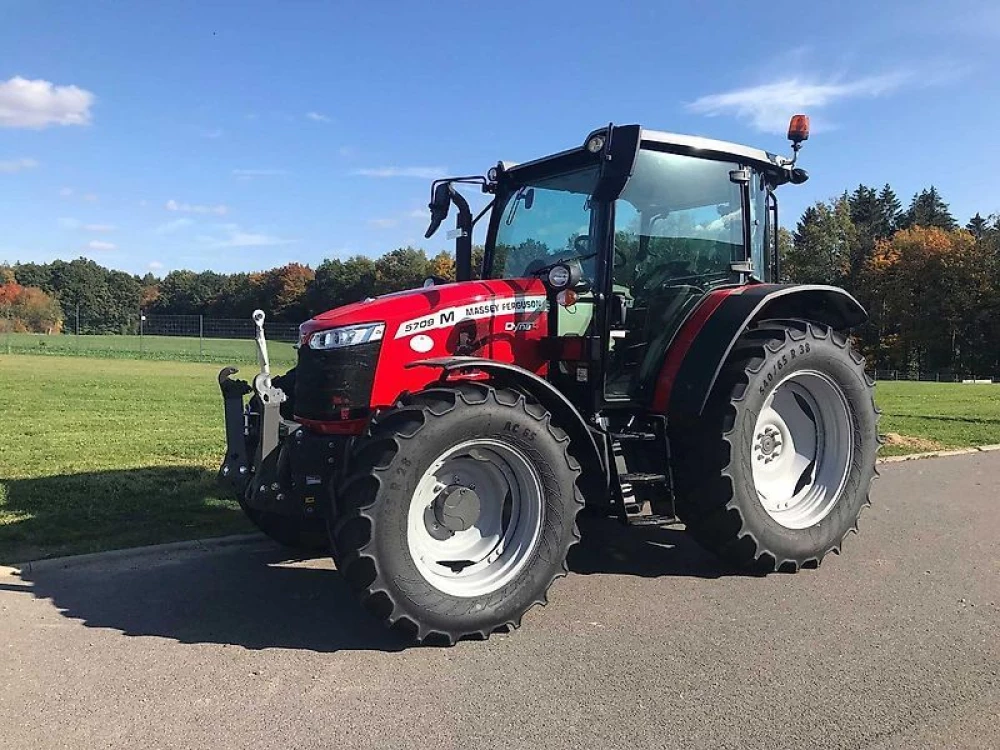 Massey Ferguson MF 5709 M DYNA-4 d'occasion — photo 12