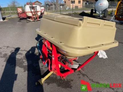 Distributeur d'engrais - 1000L - 2016