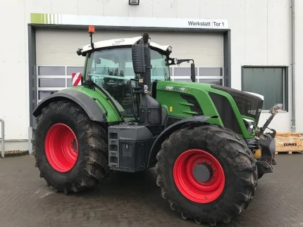 Fendt 828 VARIO S4 PROFI PLUS