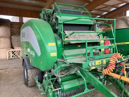 Presse à balles rondes - 125190CM - 8800bottes - 2017