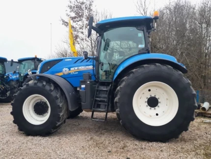 New Holland T7.230AC