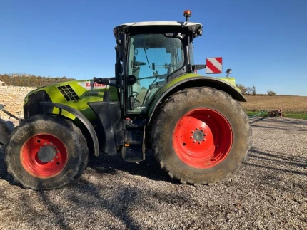 Claas ARION 650 CIS+