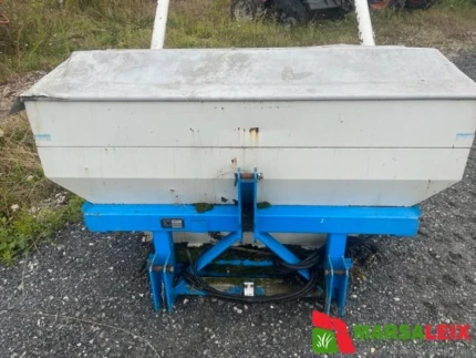 Distributeur d'engrais - 1996