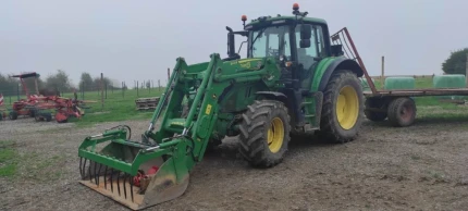 John Deere 6110M