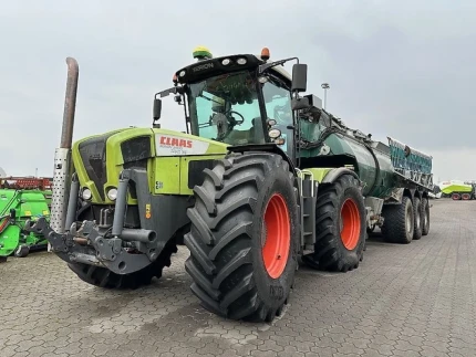 Claas XERION 3300 TRAC