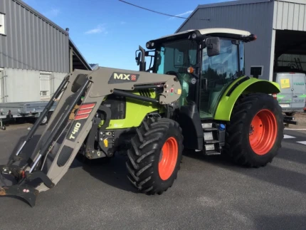 Claas ARION 440