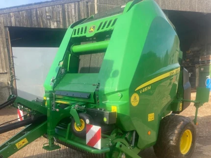 John Deere V451M