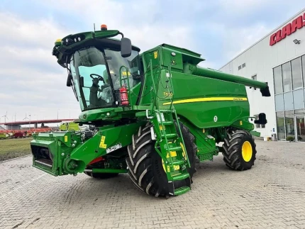 John Deere T670I