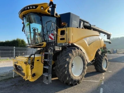 New Holland CR 8.80