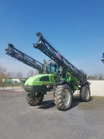 Pulvérisateur automoteur - 4000L - 4500H - 2003